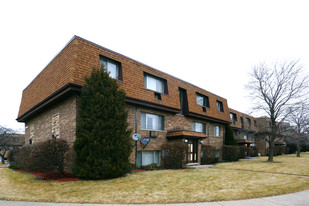 684 W Pickwick Ct Apartments