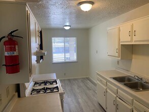 1431 Girard Blvd NE in Albuquerque, NM - Building Photo - Building Photo