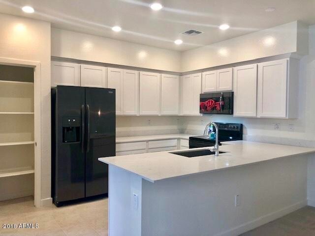 2740 S Equestrian Dr in Gilbert, AZ - Foto de edificio