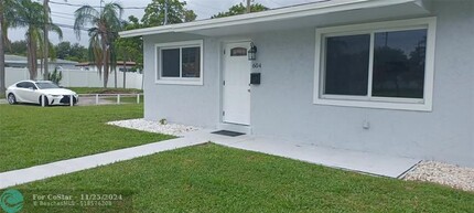 604 SE 2nd Ave in Dania Beach, FL - Building Photo - Building Photo