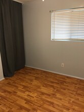 443 Normandy Rd in Lafayette, LA - Foto de edificio - Building Photo