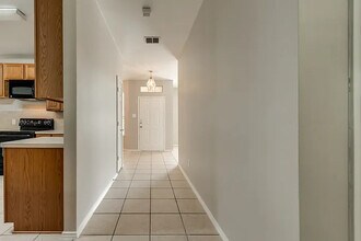 210 Maplecrest Dr in Desoto, TX - Building Photo - Building Photo