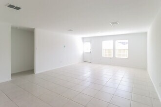 325 Ranchito Pass in Haslet, TX - Building Photo - Building Photo