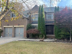 8210 Prestwick Cir in Duluth, GA - Building Photo