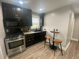 1204 Philadelphia St in Indiana, PA - Building Photo