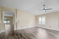 3515 Gray Whetstone St in Brandon, FL - Building Photo - Building Photo