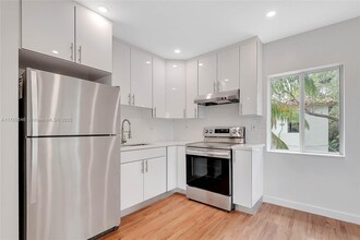 3402 Day Ave in Miami, FL - Building Photo - Building Photo