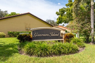 Governors Island in Ft. Myers, FL - Building Photo - Building Photo