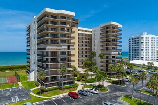 Sea Winds Condominium in Jensen Beach, FL - Building Photo