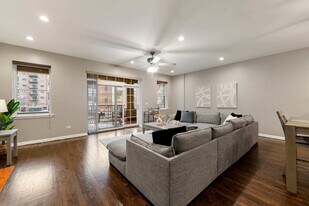 1909 S Michigan Ave, Unit SI ID1244939P in Chicago, IL - Building Photo