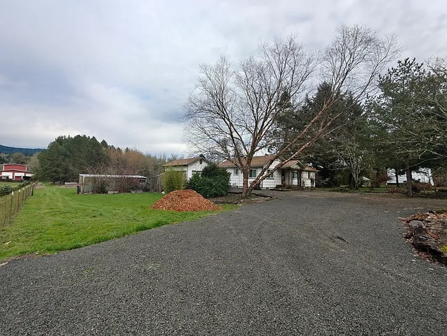 property at 405 NW Lewisburg Ave