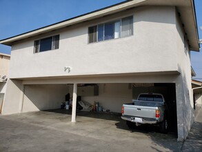 4022 Live Oak St in Bell, CA - Foto de edificio - Building Photo