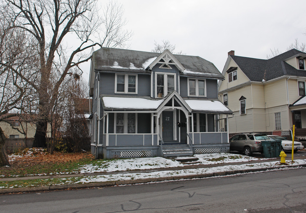 27 Emerson St in Rochester, NY - Building Photo