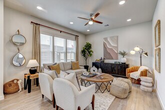 LightHaven at District West in Richmond, TX - Foto de edificio - Building Photo