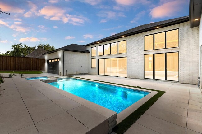 property at 11314 Hillcrest Rd