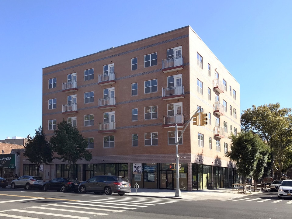 456 Avenue P in Brooklyn, NY - Building Photo