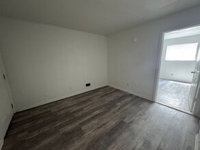 1405 N Gray St in Killeen, TX - Foto de edificio - Building Photo