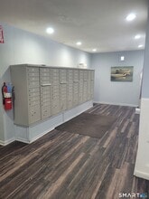 70 Farmington Ave in New London, CT - Foto de edificio - Building Photo