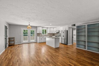 295 Orange Ave in Ashland, OR - Building Photo - Building Photo