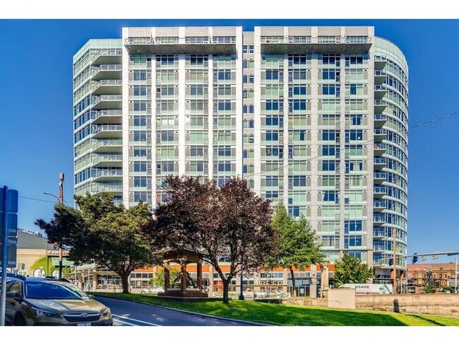 property at 1926 W Burnside St