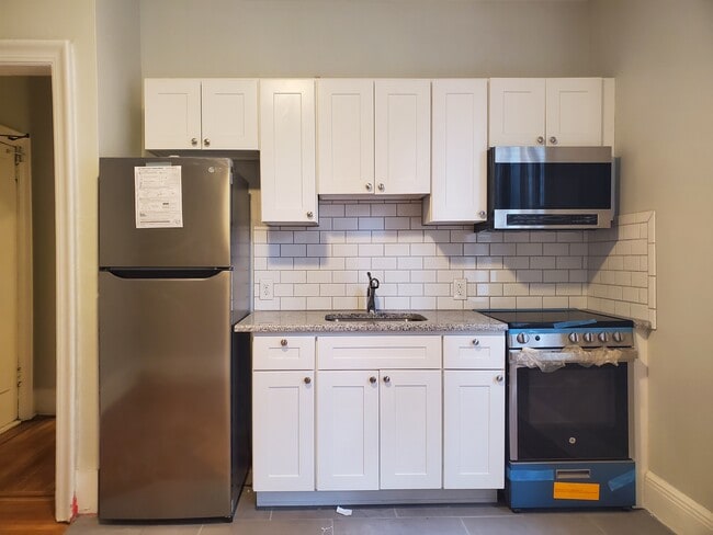2016 John F Kennedy Blvd, Unit 41