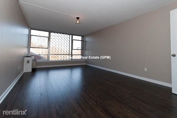 17 Hammond Pond Pkwy-Unit -20-307 in Newton, MA - Foto de edificio