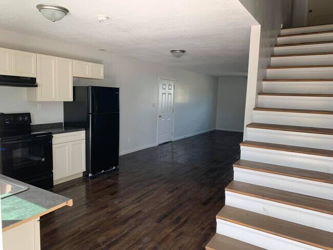 302 American Greeting Card Rd in Corbin, KY - Building Photo - Building Photo