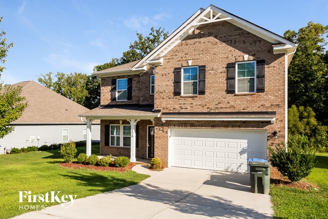 4018 Martele Dr in Mint Hill, NC - Building Photo - Building Photo