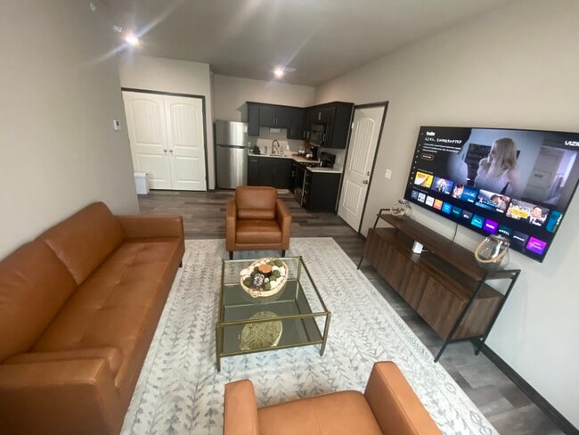 2411 S Jackson Ave, Unit 7