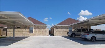 6 W Sunset Valley St in Alton, TX - Building Photo