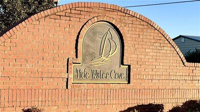 6243 Shoreview Cir in Flowery Branch, GA - Building Photo - Building Photo