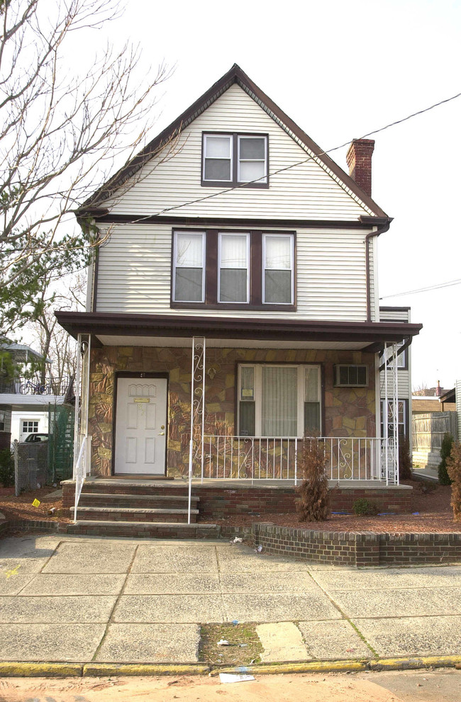 87 Fayette St in Perth Amboy, NJ - Building Photo - Building Photo