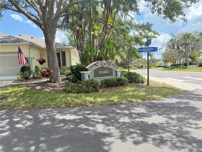 2116 Acadia Greens Dr in Sun City Center, FL - Building Photo - Building Photo