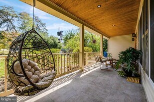 11637 Quail Ridge Ct in Reston, VA - Building Photo