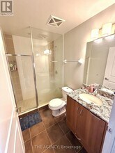 5168 Yonge St in Toronto, ON - Building Photo - Building Photo