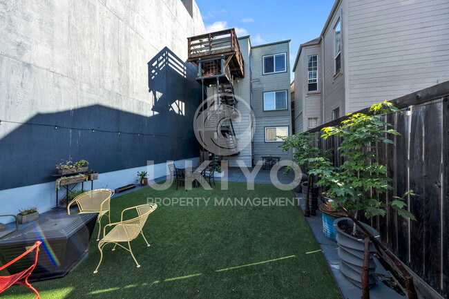 768 11th St, Unit 1 in Oakland, CA - Building Photo - Building Photo