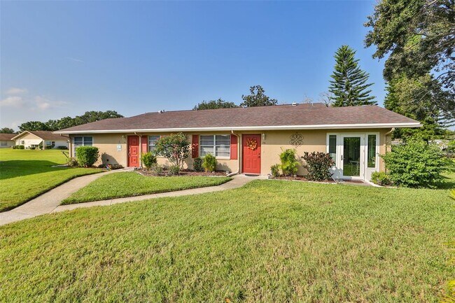 property at 1904 Canterbury Ln