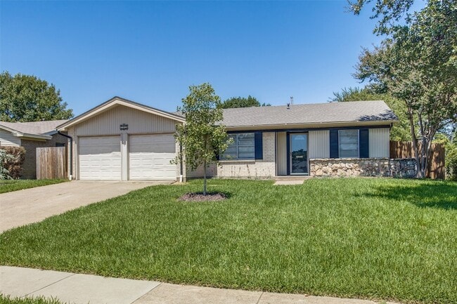 702 Melrose Dr in Richardson, TX - Building Photo - Building Photo