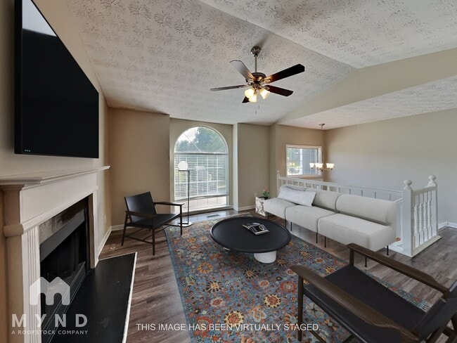 3370 Saddleton Way, Unit 12-104 in Douglasville, GA - Foto de edificio - Building Photo