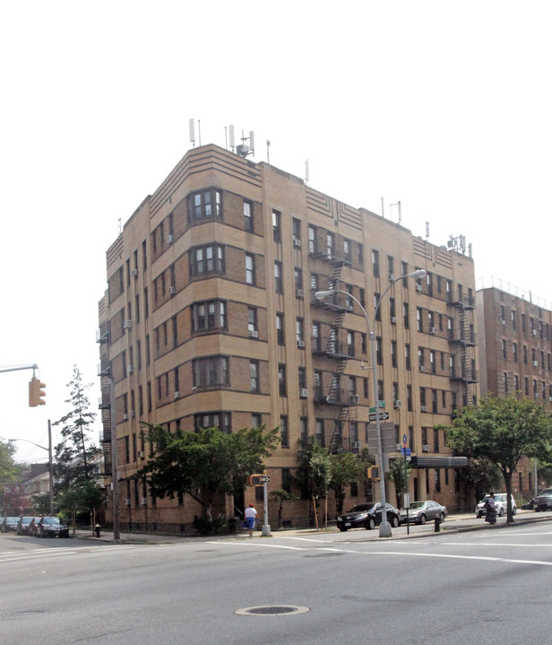 2626 Kings Hwy in Brooklyn, NY - Foto de edificio