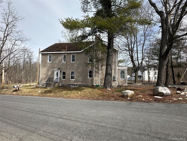 1445 Burlingham Rd in Pine Bush, NY - Building Photo - Building Photo
