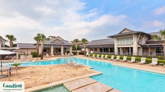 4300 Cromwell Dr in Kyle, TX - Building Photo