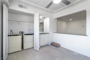 2200 Venus Ave in North Las Vegas, NV - Building Photo