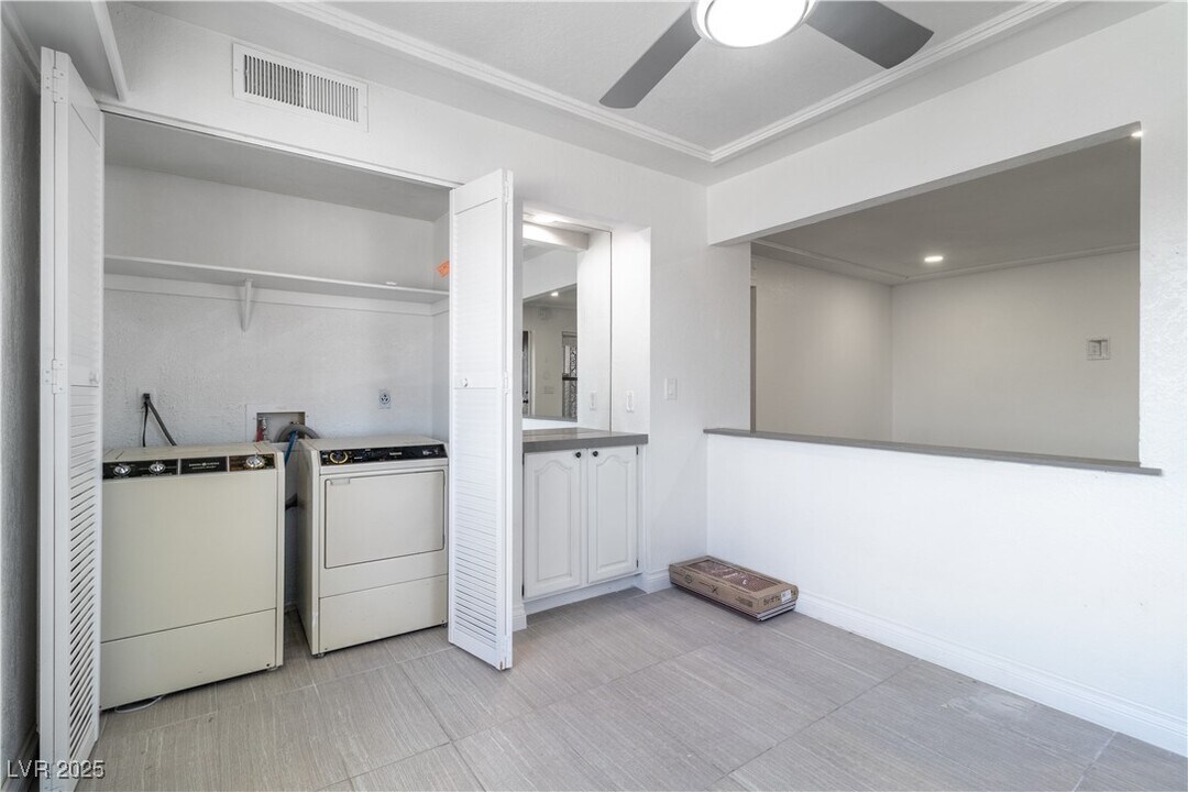 2200 Venus Ave in North Las Vegas, NV - Building Photo