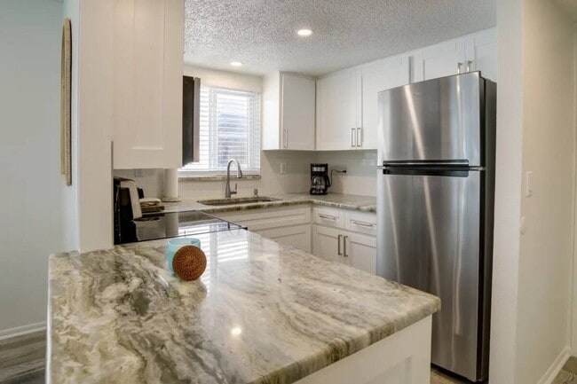 2110 Gulf Blvd in Indian Rocks Beach, FL - Building Photo - Building Photo