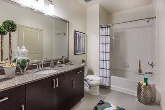 Venue Apartments in San Jose, CA - Building Photo - Building Photo