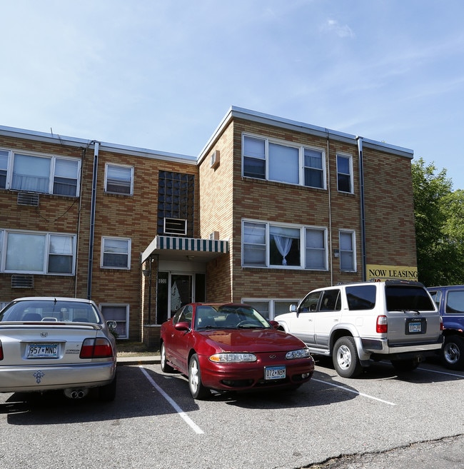 1030 Atlantic St N in St. Paul, MN - Foto de edificio - Building Photo