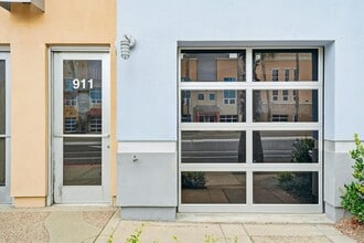 911 E Santa Ana Blvd in Santa Ana, CA - Building Photo - Building Photo