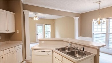 2327 Oak Glenn Cir in Duluth, GA - Building Photo - Building Photo