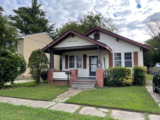 property at 8952 Hammett Ave